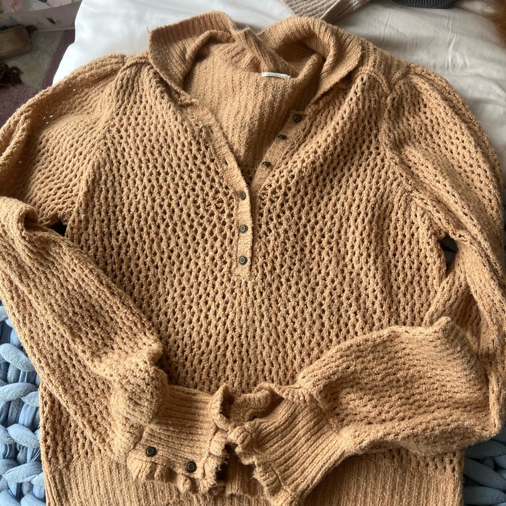 Women's Tan Sweater